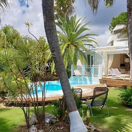 Villa Piscine et Iguanes en bord de mer proche plages marina et golf Saint-Francois  Extérieur photo