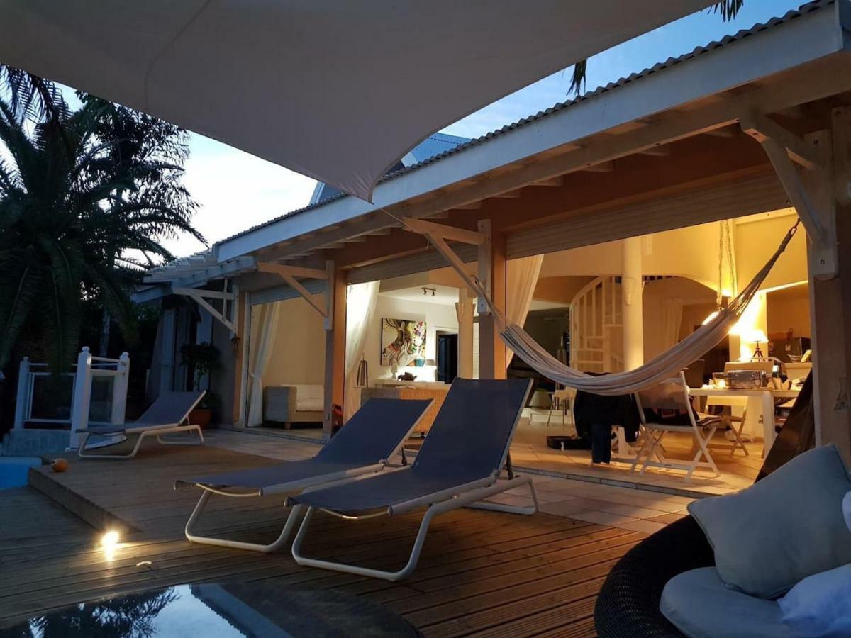 Villa Piscine et Iguanes en bord de mer proche plages marina et golf Saint-Francois  Extérieur photo