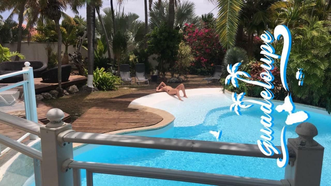 Villa Piscine et Iguanes en bord de mer proche plages marina et golf Saint-Francois  Extérieur photo